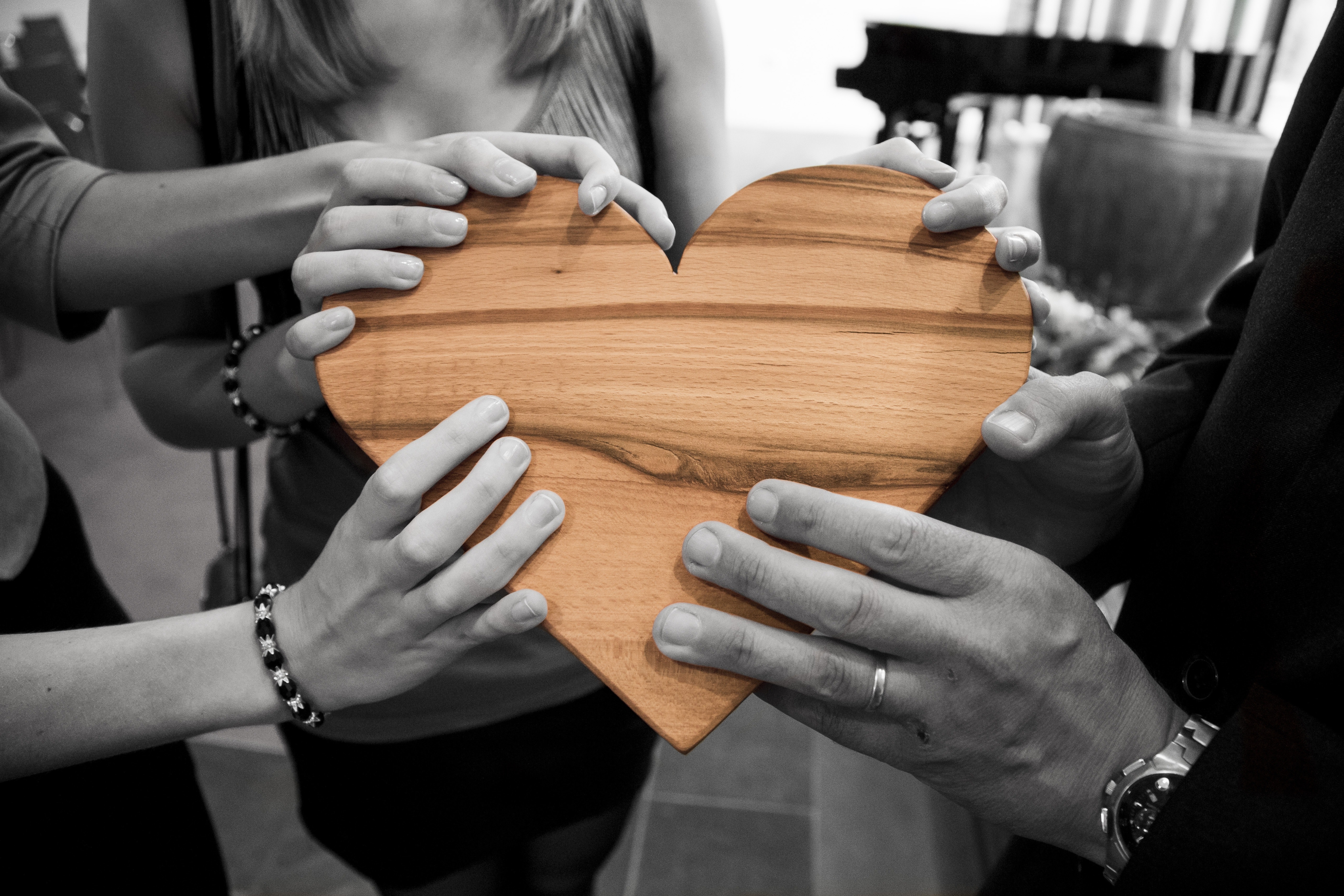 adult-heart-433495 (1) 0-pexels-small